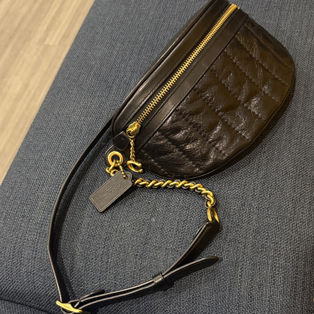 Coach black leather bumbag in mint condition - Picture 3 of 8